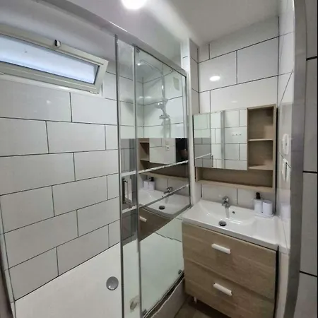 Διαμέρισμα Prichambre Privee Dans Partage - Calme Et Lumineux - Proche Bordeaux- - F2-6 *
